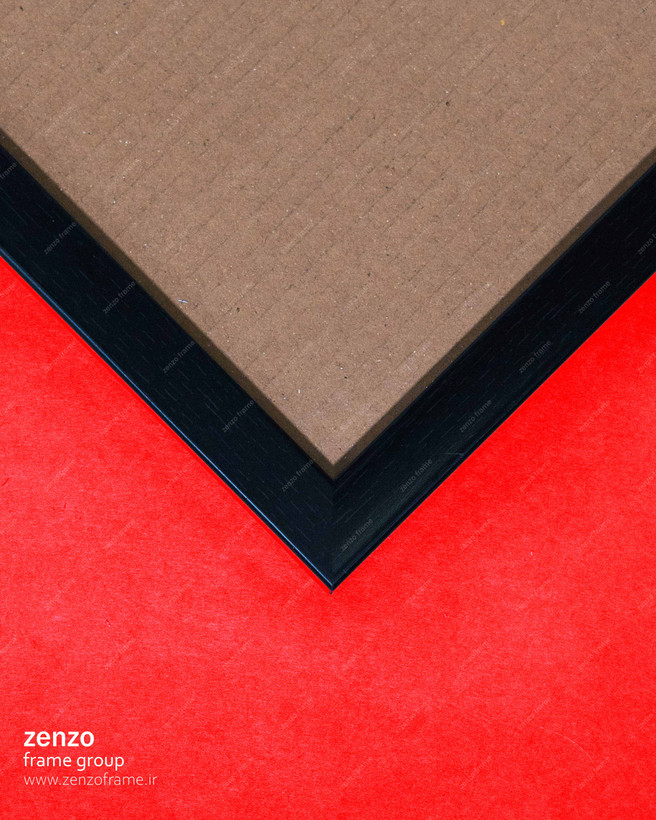 قاب عکس مشکی مینیمال