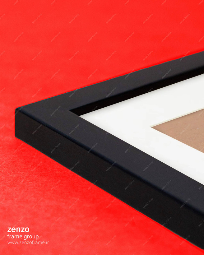 قاب عکس مشکی مینیمال پاسپارتو سفید